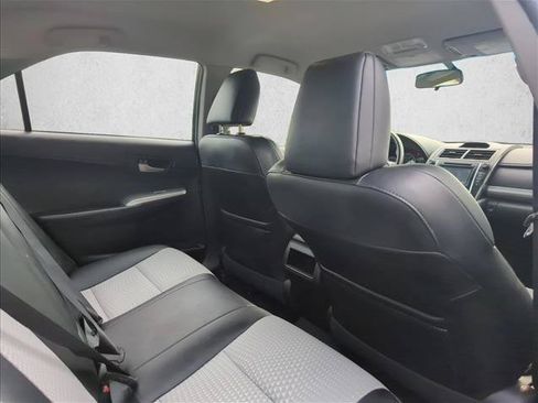 Used 2014 Toyota Camry SE FWD image 26