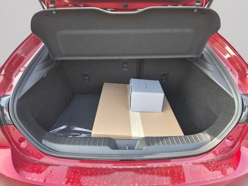 New 2026 MAZDA MAZDA3 Hatchback w/Premium Plus Pkg image 25