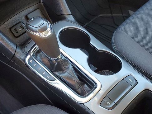 Used 2019 Chevrolet Cruze LT image 18