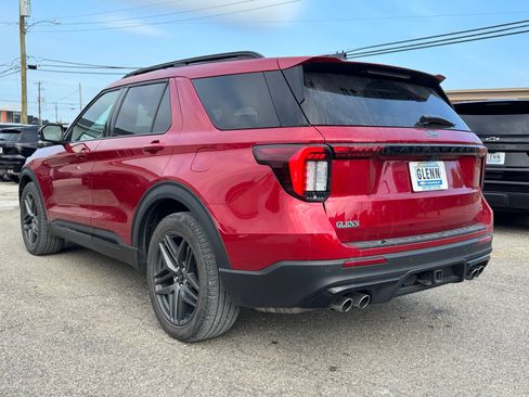 Used 2025 Ford Explorer ST AWD/4WD image 4