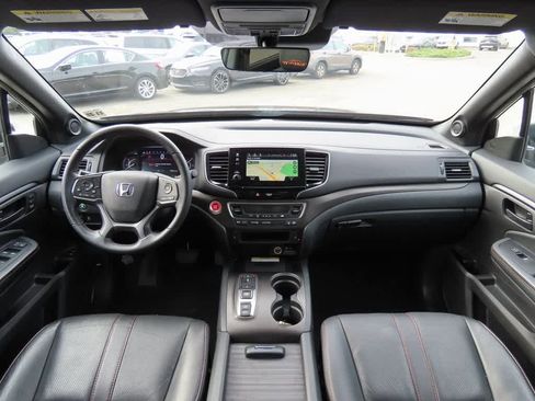 Certified 2022 Honda Passport TrailSport image 17