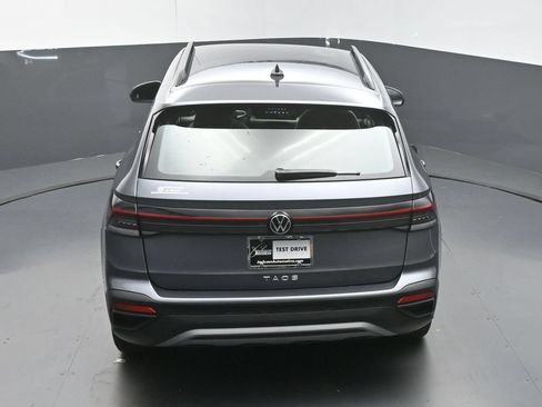 Used 2025 Volkswagen Taos SE FWD image 47