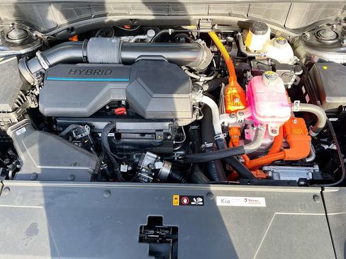 Certified 2025 Kia Sorento EX w/ EX Panoramic Sunroof Package image 34