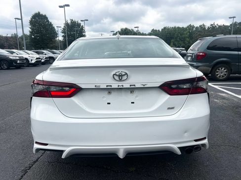Used 2021 Toyota Camry SE FWD image 15