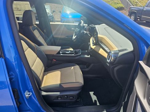 New 2025 Chevrolet Equinox ACTIV w/ Safety and Technology Package image 29