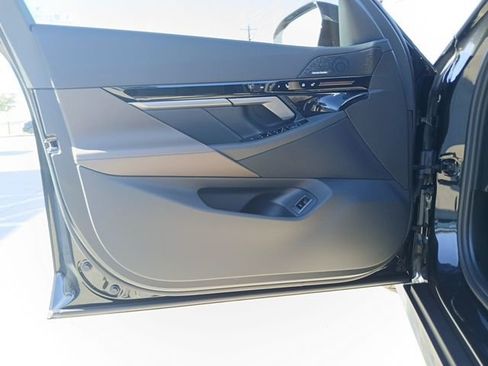 New 2026 BMW 530i 530i w/ FRONT VENTILATED SEATS image 20