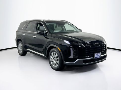 Used 2023 Hyundai Palisade SEL w/ Cargo Package image 3