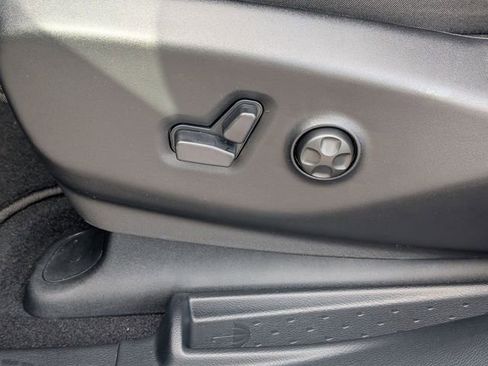 New 2026 Chrysler Pacifica Select FWD image 13