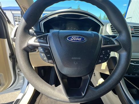 Used 2013 Ford Fusion SE FWD image 18