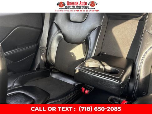 Used 2019 Jeep Cherokee Latitude Plus w/ Cold Weather Group image 46