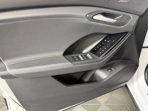 Used 2025 Audi Q6 e-tron Prestige w/ Black Warm Weather Package AWD/4WD image 28