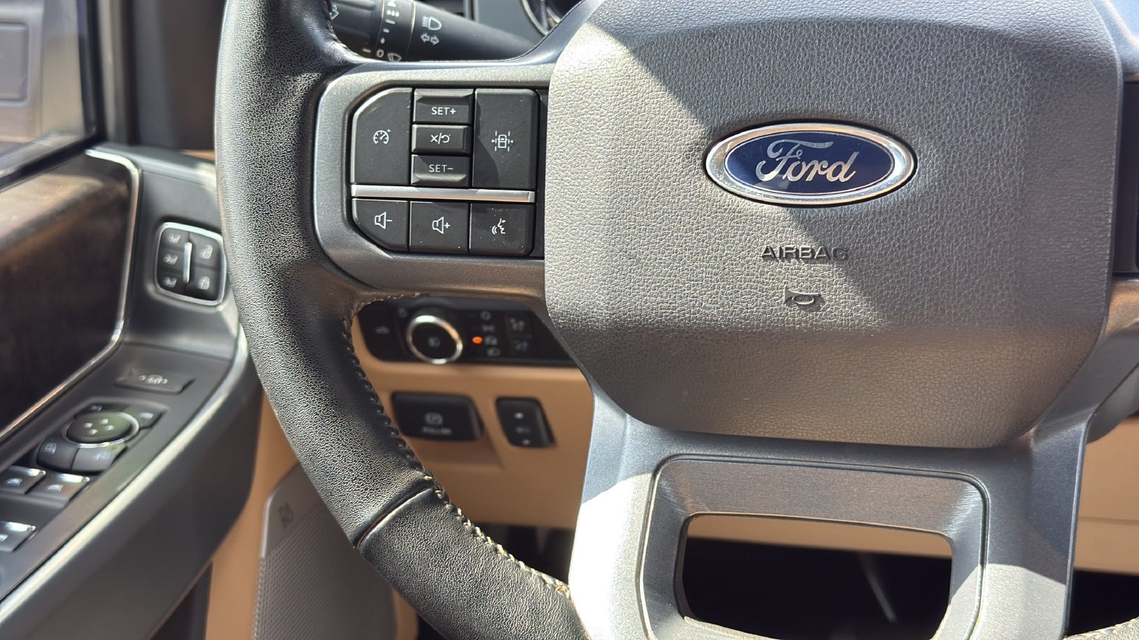 Used 2023 Ford F150 Lariat w/ Max Trailer Tow Package AWD/4WD image 14