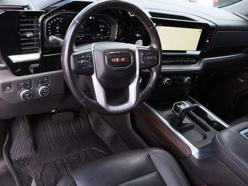 Used 2022 GMC Sierra 1500 SLT w/ SLT Premium Plus Package AWD/4WD image 12