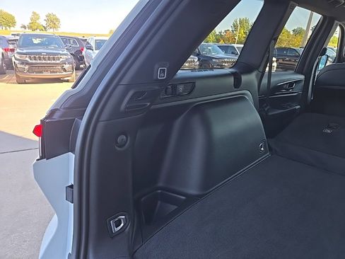 New 2025 Jeep Grand Cherokee Altitude image 89
