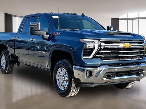 New 2026 Chevrolet Silverado 2500 LTZ w/ LTZ Premium Package AWD/4WD image 2