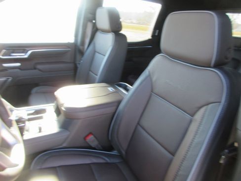 New 2026 GMC Sierra 1500 Denali w/ Denali Reserve Package image 14