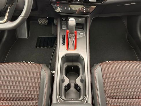 New 2025 Nissan Kicks SR w/ SR Premium Package image 17