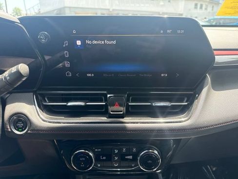 Used 2024 Chevrolet TrailBlazer RS w/ Convenience Package AWD/4WD image 17