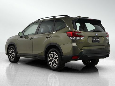 Used 2021 Subaru Forester Premium w/ Popular Package #1 image 3