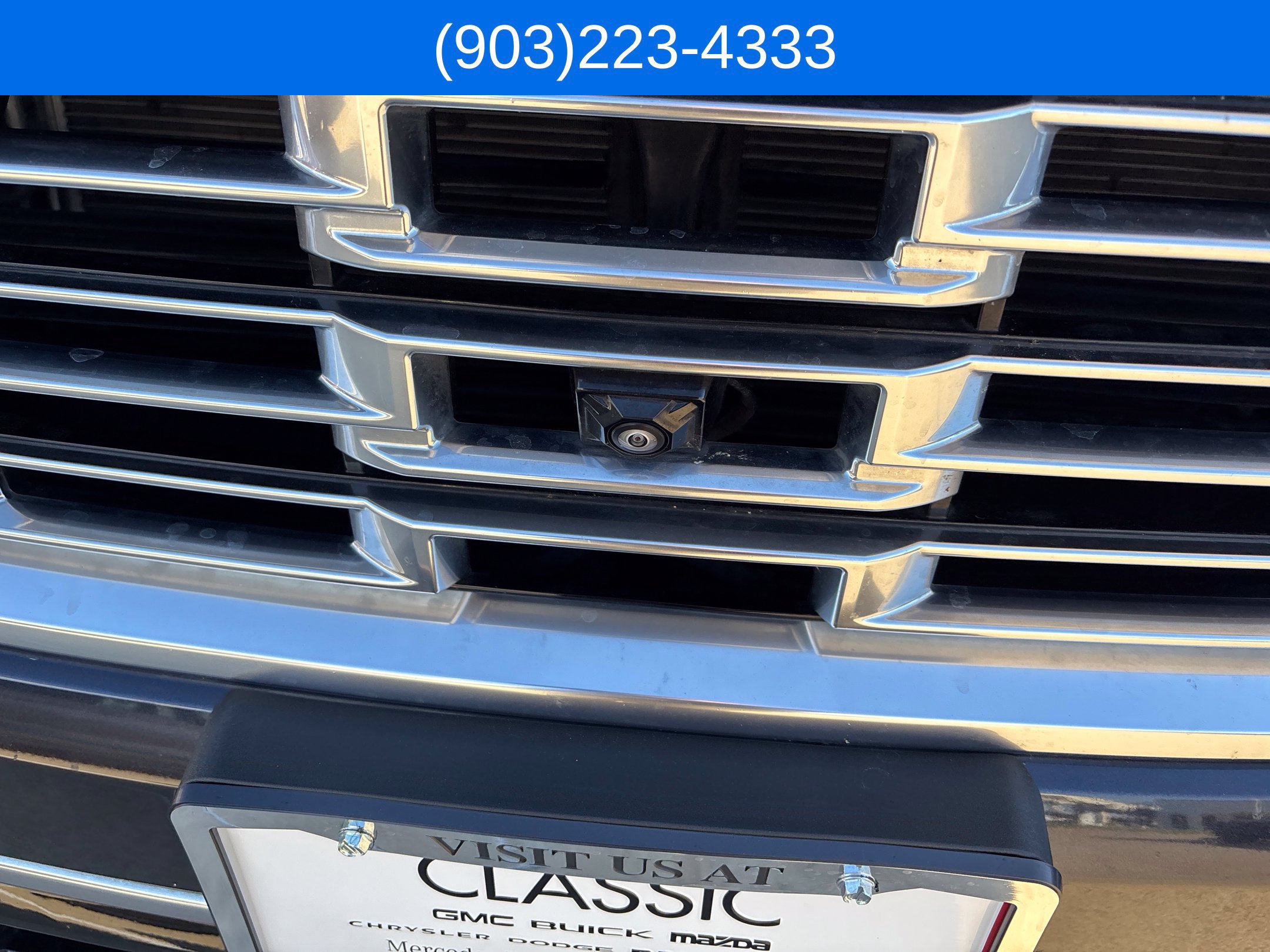 Used 2025 GMC Yukon Denali AWD/4WD image 4