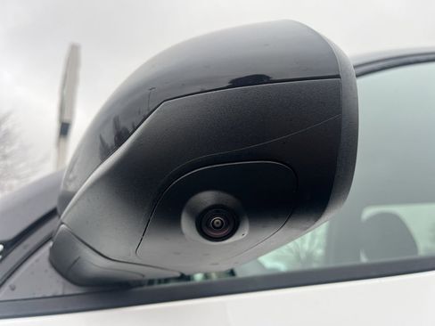 New 2026 Chevrolet Equinox LT w/ Safety and Technology Package AWD/4WD image 3