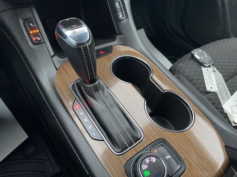 Used 2018 GMC Acadia SLE w/ Driver Alert Package I image 34