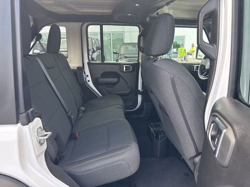 Used 2025 Jeep Wrangler Unlimited Sport AWD/4WD image 20