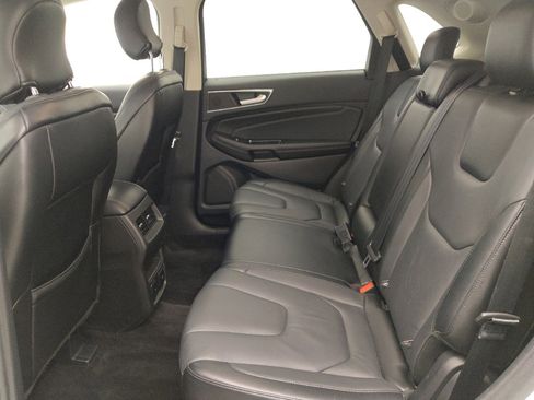 Used 2017 Ford Edge Titanium w/ Technology Package image 18