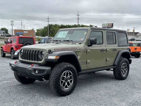 New 2025 Jeep Wrangler Unlimited Rubicon w/ Convenience Group AWD/4WD image 22