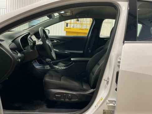 Used 2024 Chevrolet Malibu LT image 15