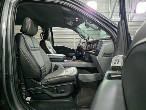 Used 2024 Ford F150 Lightning Flash image 18