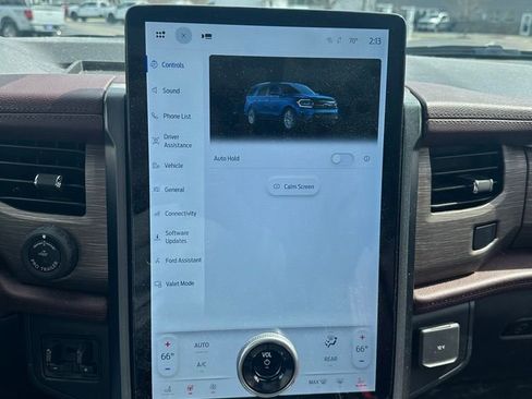 Used 2023 Ford Expedition Limited image 15