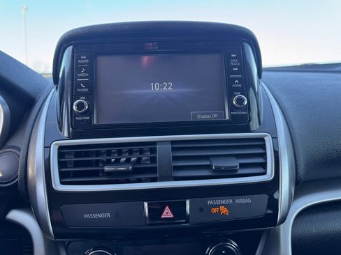 Used 2018 Mitsubishi Eclipse Cross ES image 28