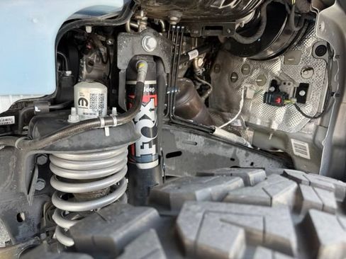 Used 2024 Jeep Gladiator Mojave w/ Technology Group AWD/4WD image 18