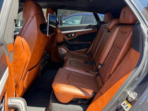 Used 2019 Lamborghini Urus AWD/4WD image 17