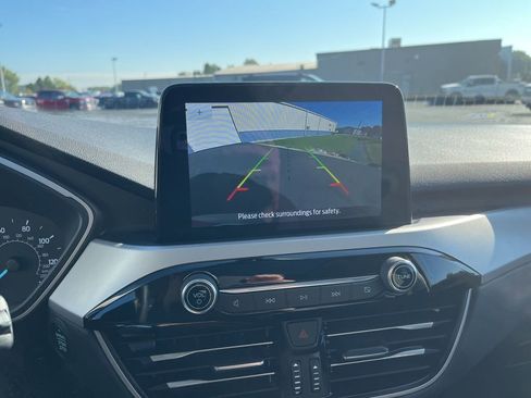 Used 2022 Ford Escape SE w/ Convenience Package image 19