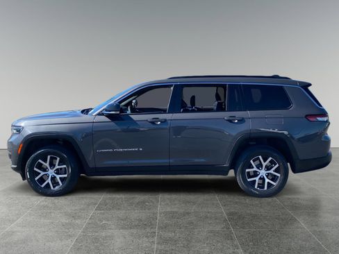 Used 2024 Jeep Grand Cherokee L Limited w/ Luxury Tech Group II AWD/4WD image 2