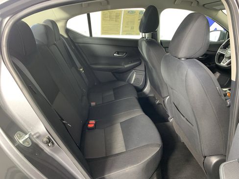 Used 2022 Nissan Sentra SV FWD image 38