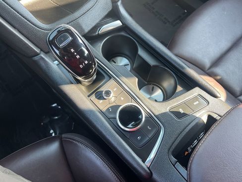 Used 2022 Cadillac XT6 Premium Luxury w/ Technology Package image 7