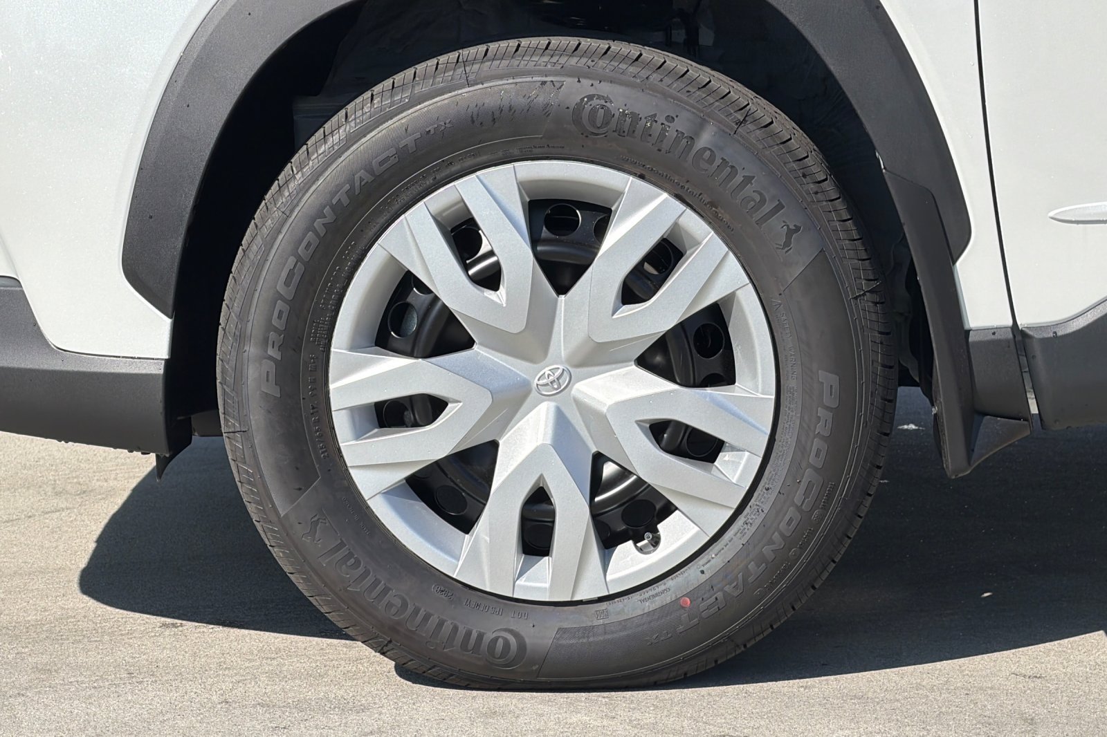 Certified 2026 Toyota Corolla Cross L FWD image 32