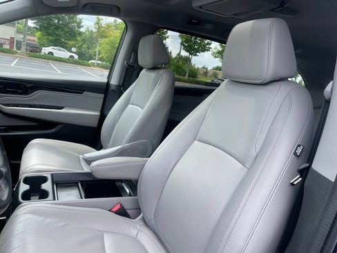 Used 2023 Honda Odyssey Touring image 25