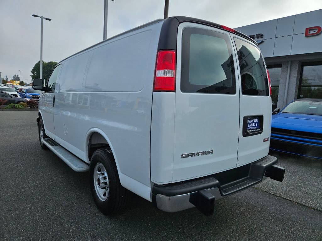 Used 2025 GMC Savana 2500 w/ Driver Convenience Package RWD image 3