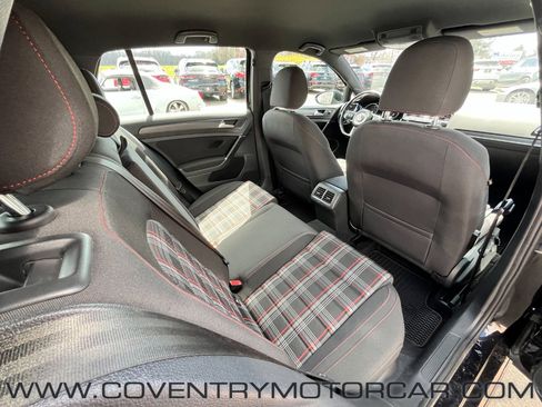 Used 2019 Volkswagen Golf 4-Door image 33