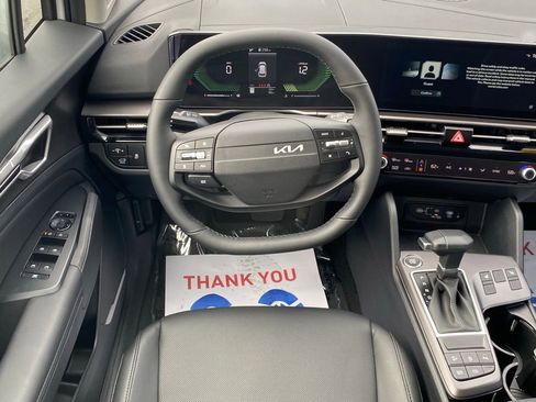 Used 2026 Kia Sportage EX w/ EX Panorama Roof Package image 10