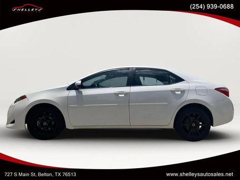 Used 2018 Toyota Corolla LE w/ Carpet Mat Package (TMS) FWD image 1