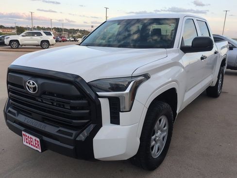 Used 2023 Toyota Tundra SR image 3