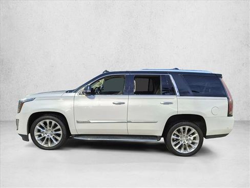 Used 2020 Cadillac Escalade Luxury RWD image 8