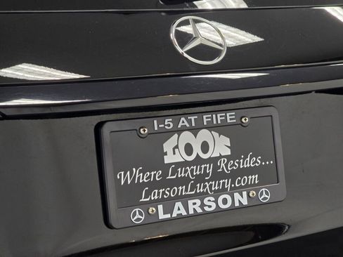 Used 2025 Mercedes-Benz GLC 300 4MATIC image 25