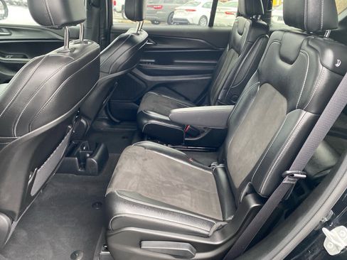 Used 2023 Jeep Grand Cherokee L Laredo image 22