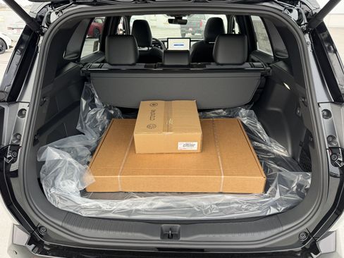 New 2026 Toyota RAV4 XSE AWD/4WD image 9